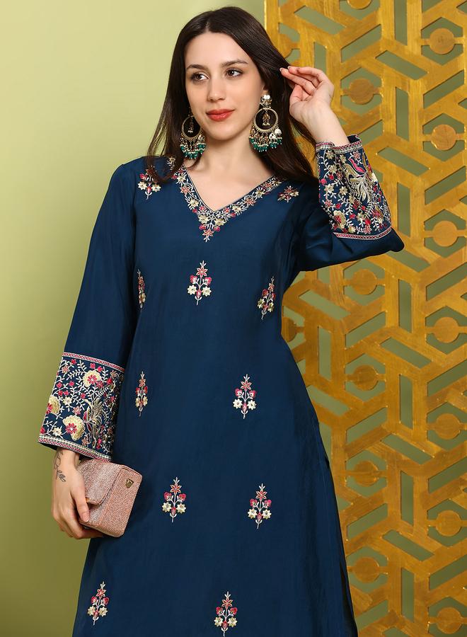 globus Women Navy Blue Floral Sequin Embroidered Kurta with Pants Set - Image 5